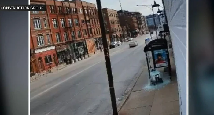 Robotul a făcut pagube în orașul american. Foto: CBS News Chicago
