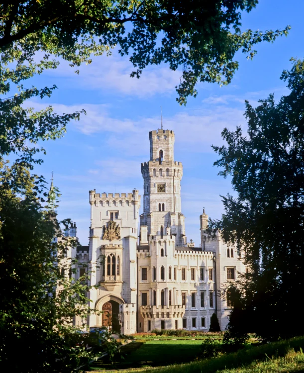 Castelul Hluboká este foarte aproape de Praga/ FOTO: cntraveller.com