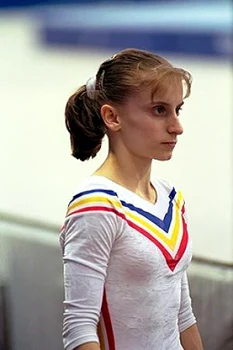 2 claudia presacan withrington gimnasta a pozat nud 15 jpg jpeg