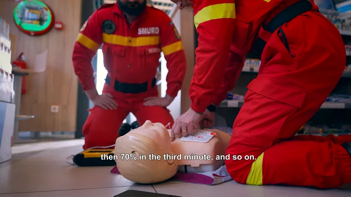 Dispozitivele sunt amplasate în zone intens circulate. FOTO: captură video YouTube