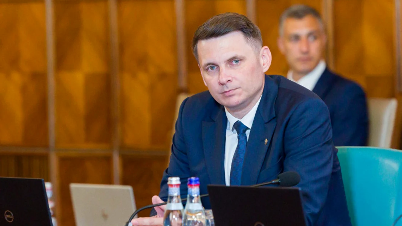 Un premier tehnocrat gestionează foarte greu lucruri, spune liberalul. FOTO gov.ro