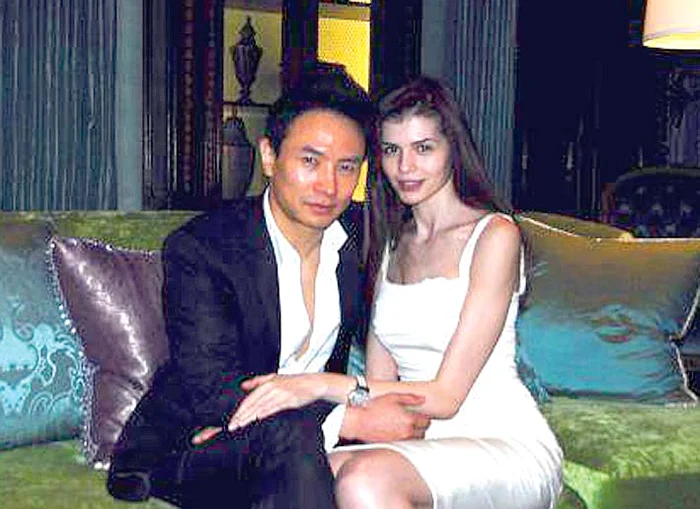 Monica Gabor  si Mr. Pink