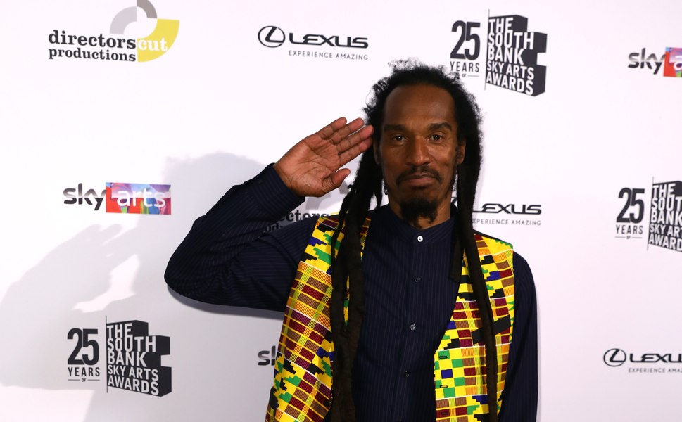 A murit Benjamin Zephaniah, poetul britanic care a refuzat să fie înnobilat de Regina Elisabeta a II-a