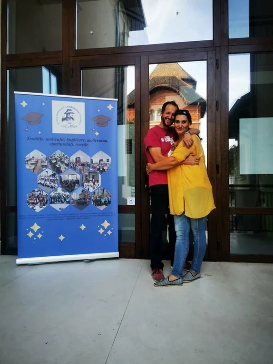 Poză e făcută de Miruna Sofonea, cel de-al treilea organizator principal :). Mulțumim!