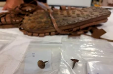 Arheologii au recuperat cuie metalice de pe tălpile încălțărilor soldaților romani