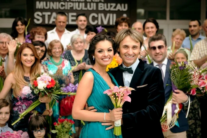 Xenti Runceanu şi soţia sa s-au cununat civil vara trecută la Buzău, oraşul lor natal