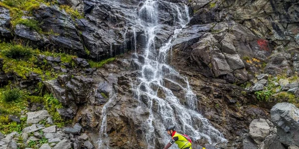 Transfagarasan cascada capra CJ Arges