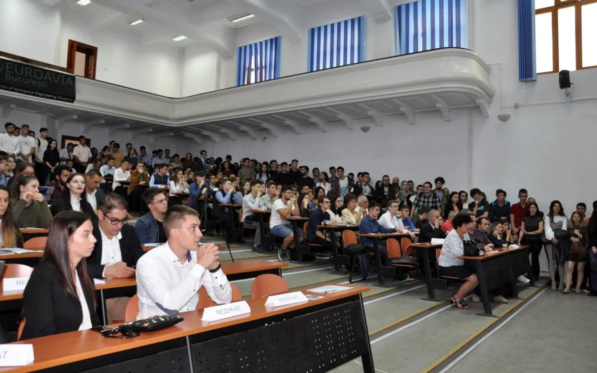 
    Noul an universitar începe astăzi, 1 octombrie, pentru circa 500.000 de studențiFOTO: adevarul.ro  