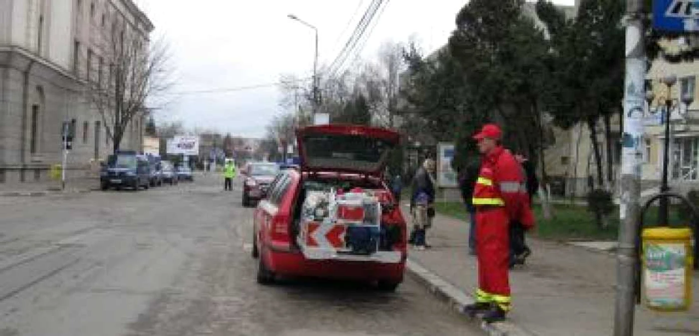 Botoşani: Un tânăr a murit electrocutat pe un stâlp de joasă tensiune