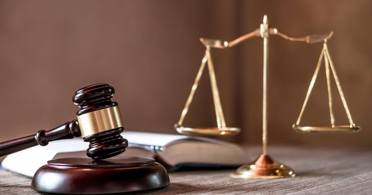 ChatGPT, primul avocat consultat de români. Inteligența artificială schimbă regulile jocului juridic