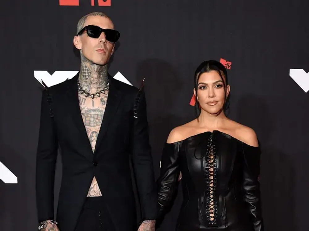 Travis Barker a cerut-o deja în căsătorie pe Kourteney Sursă foto: Profimedia