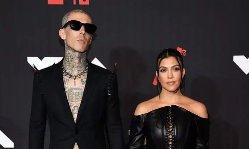 travis barker si korteney