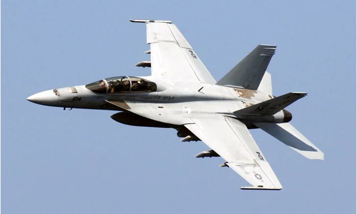 f 18 jpg