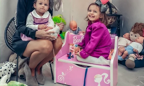 8 andreea balan si fiicele sale 6 jpg jpeg