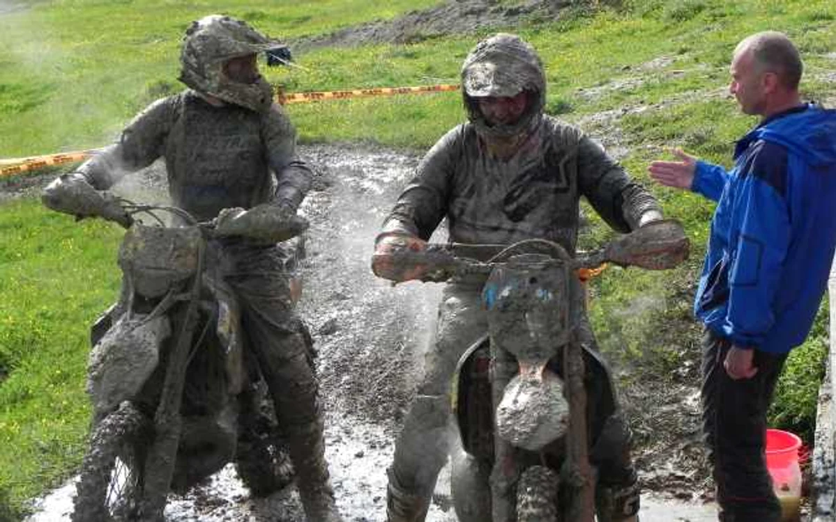 Adrenalină şi nervi de oţel, la "ENDURO CROS", Moreni