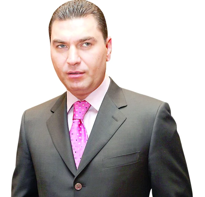 
    Borcea i-a transmis lui Răzvan că-l distruge  
