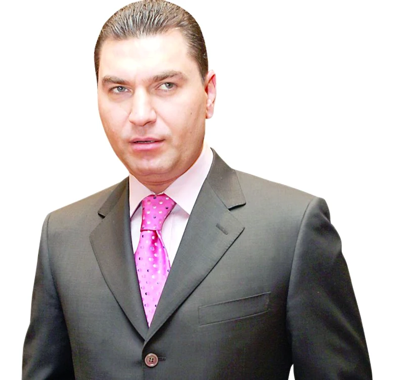
    Borcea i-a transmis lui Răzvan că-l distruge  