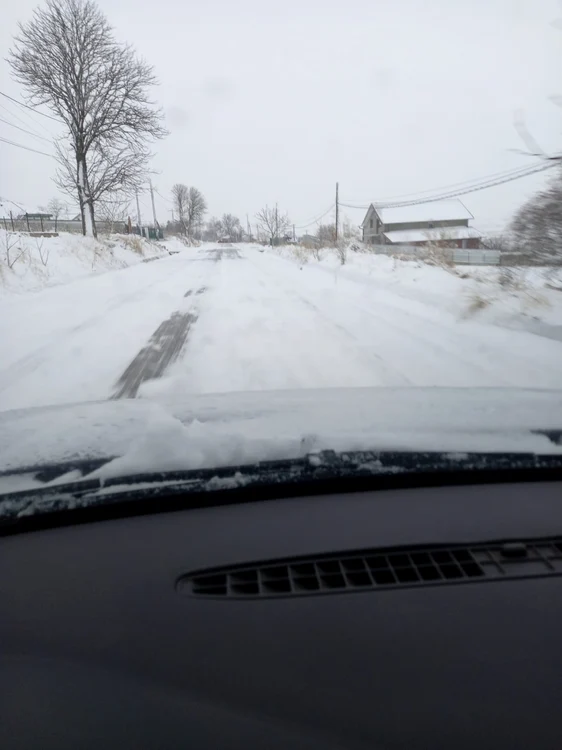 Drumurile au fost acoperite cu zăpadă FOTO Elvis Suliţanu/Radar Botoşani