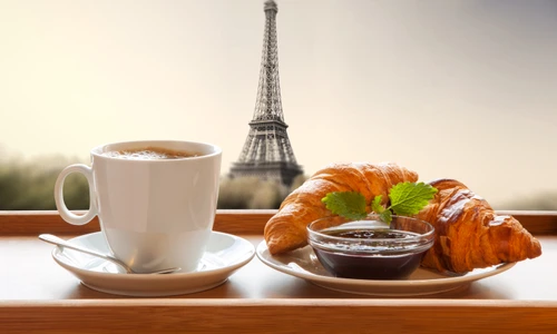 franta_menciu frantusesc_croissant_shutterstock 231190174 jpg