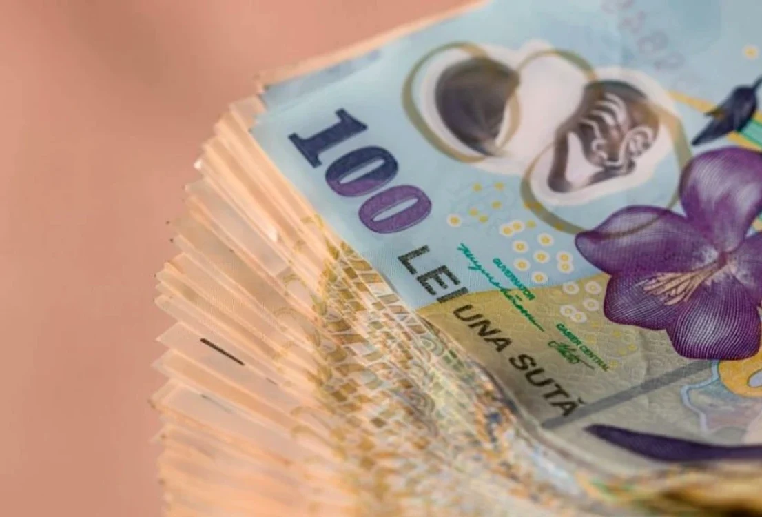Doar o singură bătrână i-ar fi dat 24.000 de lei preotului