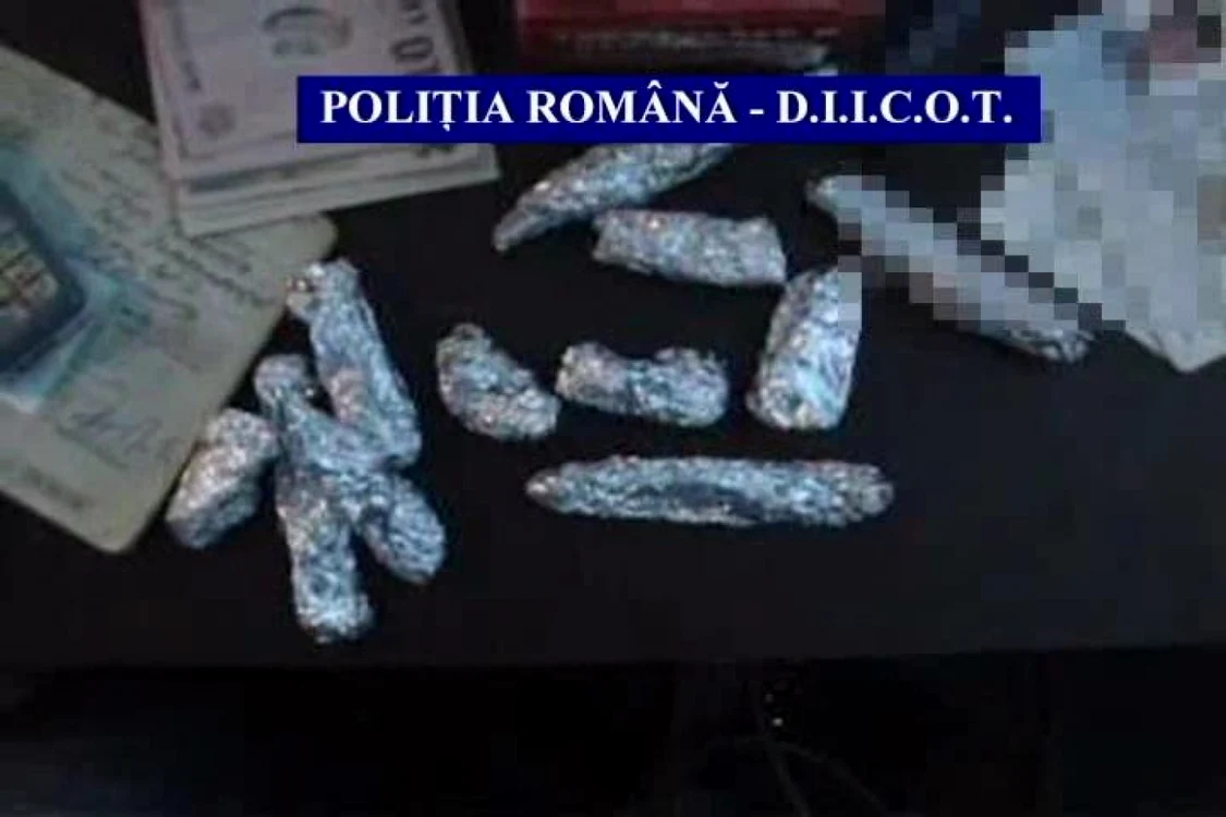 Drogurile au fost capturate de poliţişti