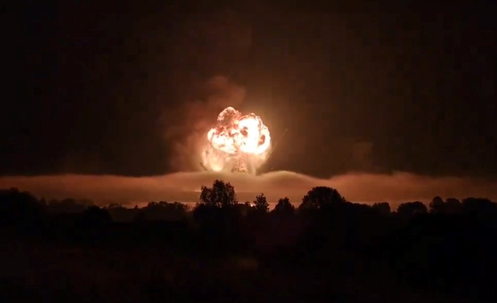 Ucraina a bombardat un important depozit de muniţie din regiunea rusă Tver. Ruşii au raportat iniţial „un mic incendiu în câmp”