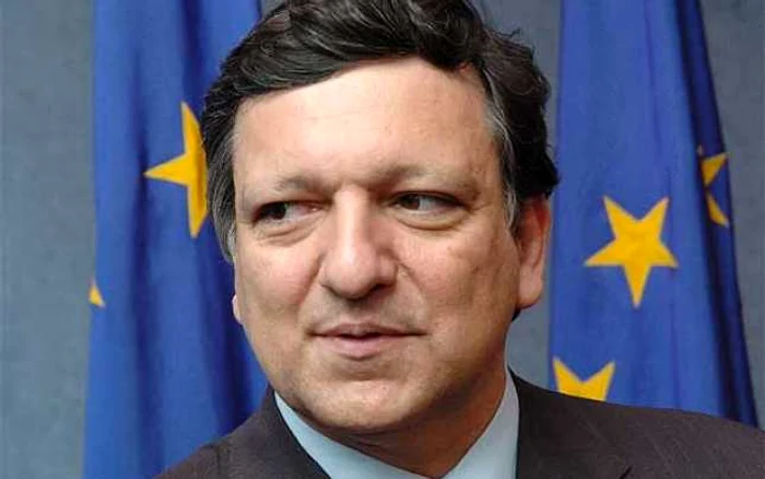 Barroso: Respingerea Tratatului ar ameninţa dreptul Irlandei la un comisar