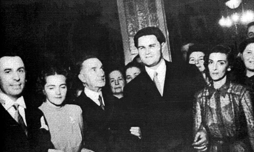 Corneliu Coposu, în 24 octombrie 1942, la nunta lui cu Arlette, pe care o ține de braț, avandu l alaturi pe Iuliu Maniu jpeg