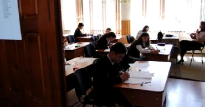 Botoşani: Elevi şi profesori eliminaţi din bacalaureat!