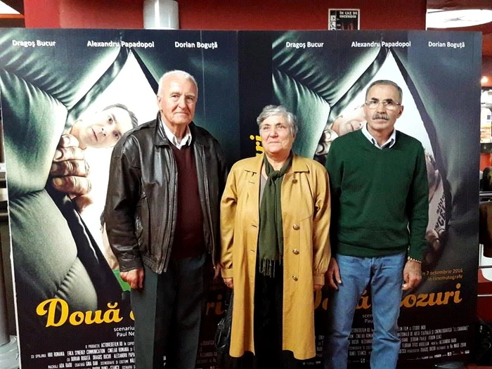 Tatăl și mama Danei Nălbaru, în stânga, și tatăl lui Dragoș Bucur, în dreapta