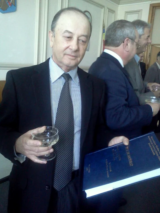 Ovidiu Ionescu, lectorul Universităţii Maritime Civile 