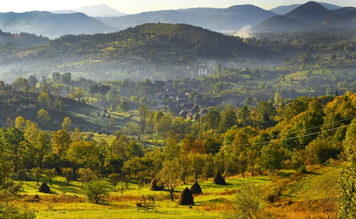 În multe dintre satele maramureșene, domnește liniștea. FOTO: Shutterstock