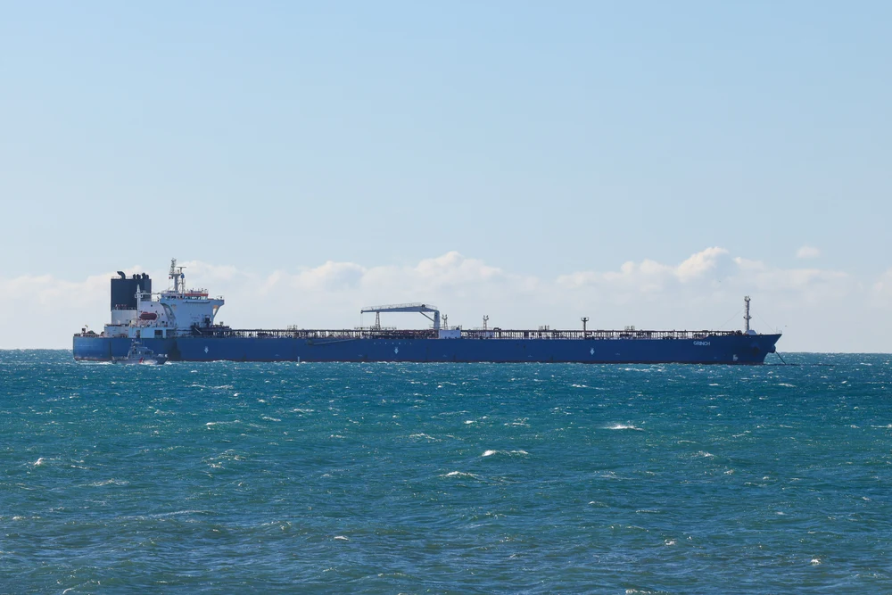 Franța a eliberat petrolierul Grinch suspectat că face parte din flota fantomă a Rusiei contra unei amenzi uriașe