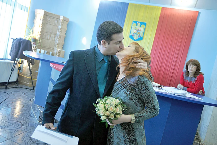 Locul ofițerului de stare civilă ar putea fi luat de preot