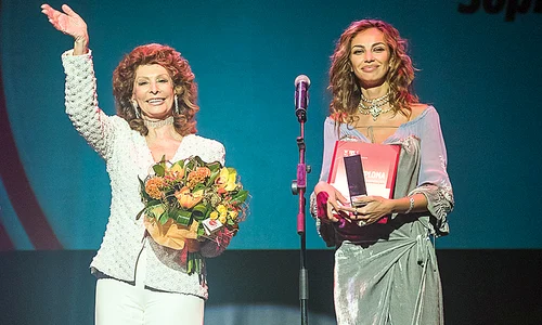 12 13 vedete sofia loren 1 jpeg