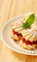 Biscuiti spritati cu gem  Sursa foto shutterstock 355100093 jpg