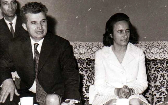 Nicolae şi Elena Ceauşescu au fost ucişi în decembrie 1989