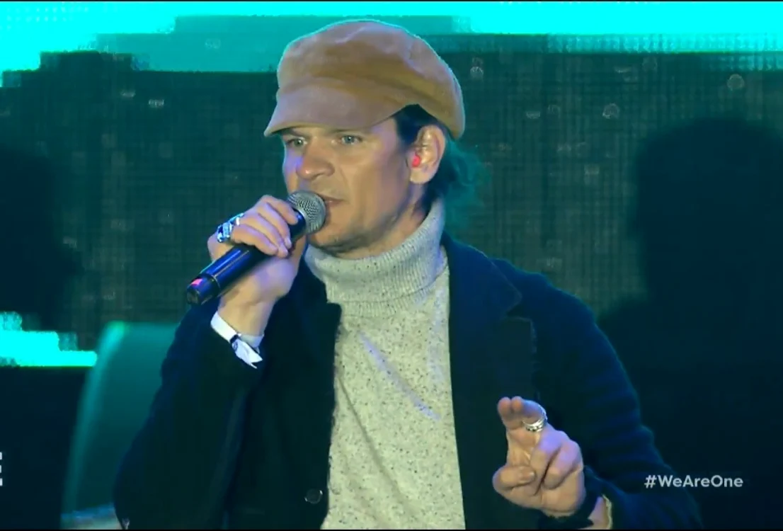 Tudor Chirilă este solistul formației Vama. 