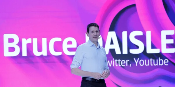 Bruce Daisley fost vicepreședinte EMEA la Twitter și fost vicepreședinte al YouTube în Europa FOTO IQ DIGITAL Summit jpg