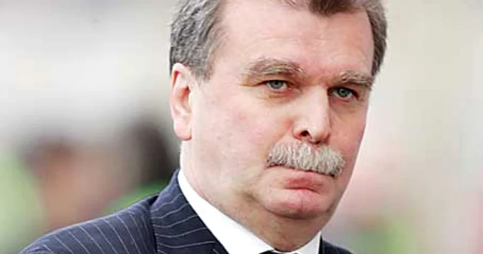 Dinu Vamă