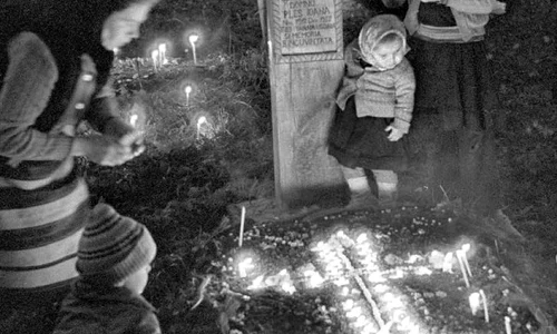 Veșnicia s a născut la sat, expoziție de fotografie de Andrei Pandele jpeg