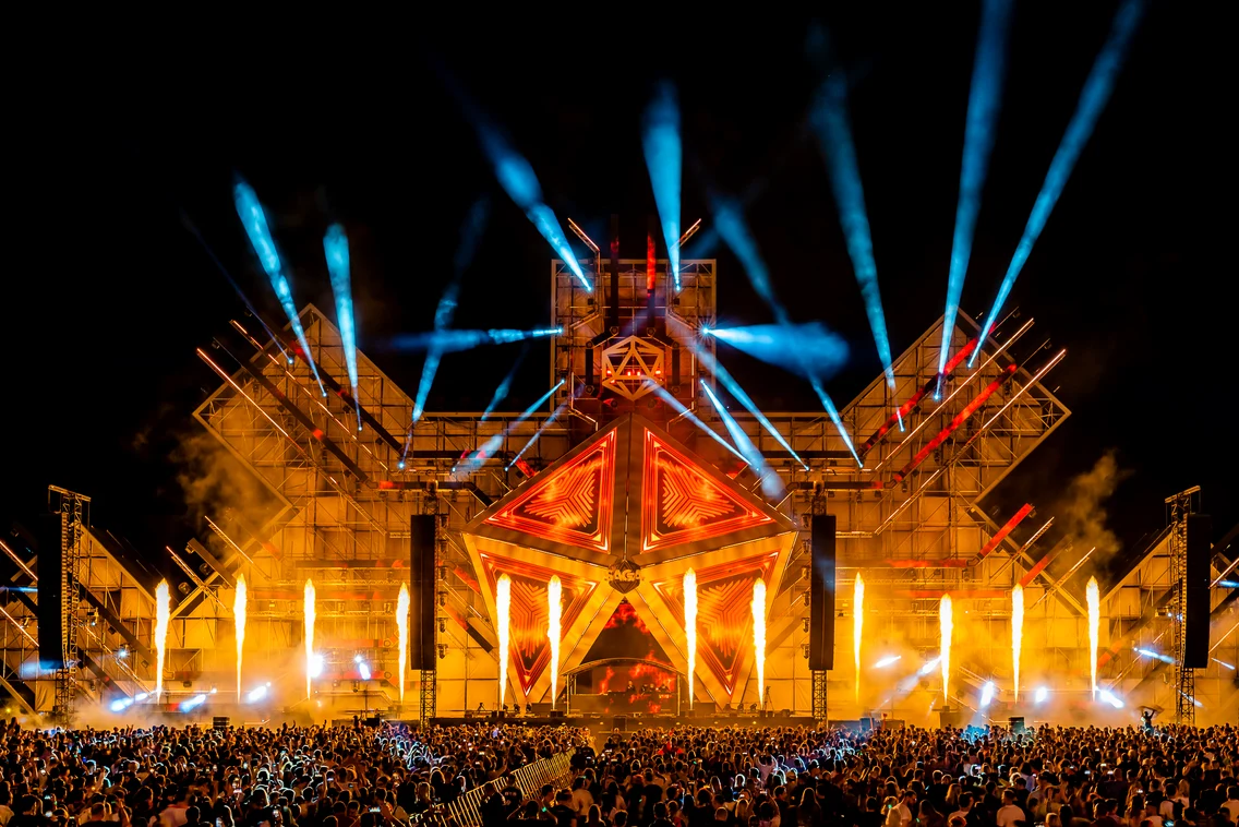 Saga Festival are loc pe 23, 24, și 25 iunie 2023 pe Aeroportul Romaero