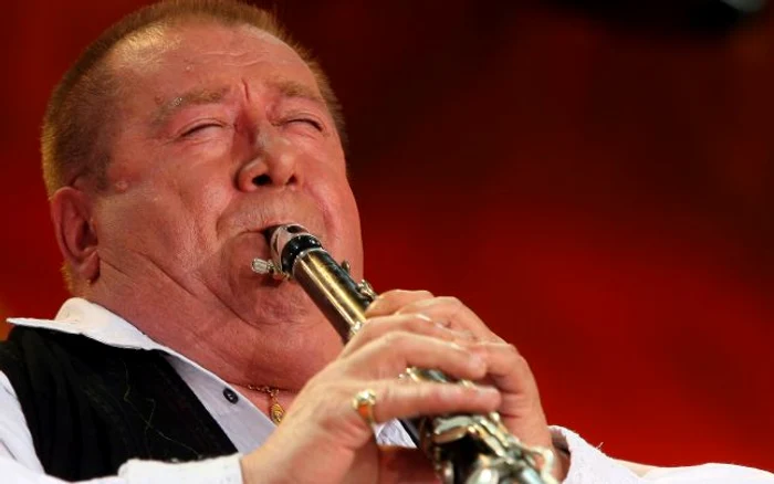 Maestrul taragotului şi-a primit instrumentul furat, într-o pungă