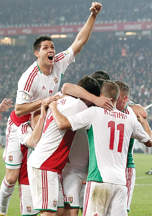 Bogdan Stancu nu  a fost în stare de  nimic în faţa Olandei (Fotografii: Reuters)