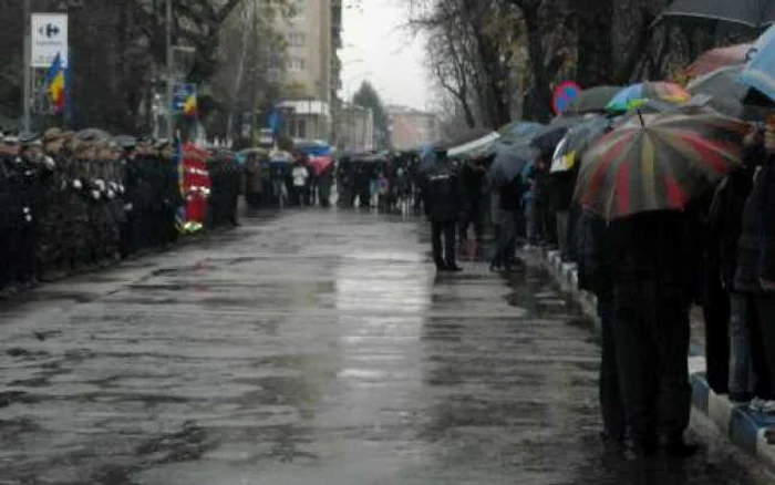 Severinenii au participat la festivitatile de 1 Decembrie in ciuda ploii torentiale