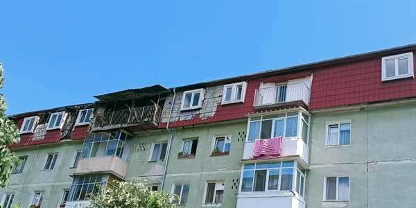 Mansarda blocului care a ars în aprilie 2022 în Râmnicu Vâlcea după o lună şi jumătate de la incident Foto Daciana Stoica - Adevărul