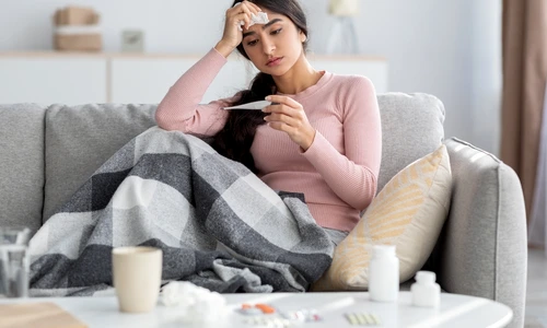 Gripa sezoniera  3 simptome care te trimit la camera de garda  Sursa foto shutterstock 2086092904 jpg