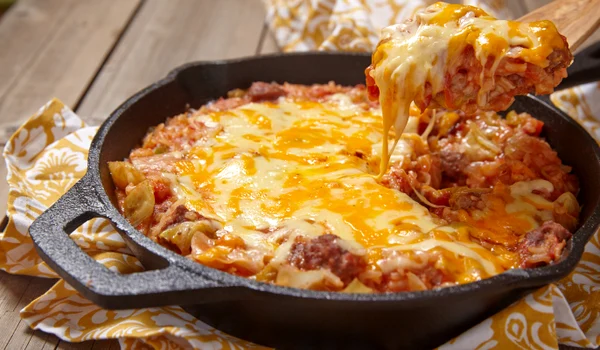 Budinca de varza cu carne Sursa foto shutterstock 413481091 jpg