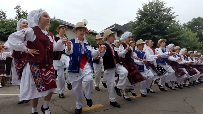 festivalul folcloric calusul romanesc slatina