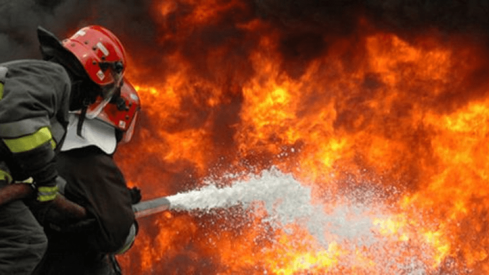 Incendiu la o biserică veche din Vaslui. Pompierii au salvat odoarele și cărțile bisericești